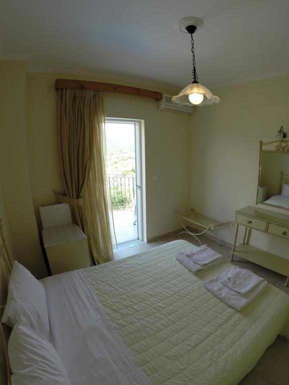 Irini'S Villa Argostoli  Bilik gambar